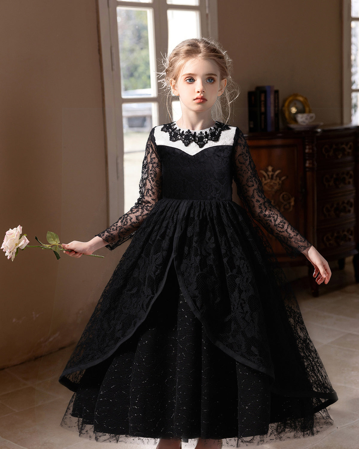 7773 European Style Kids Party Dress Summer Luxury Girls Pageant Dresses Lovely Formal Birthday Party Lace Decoration