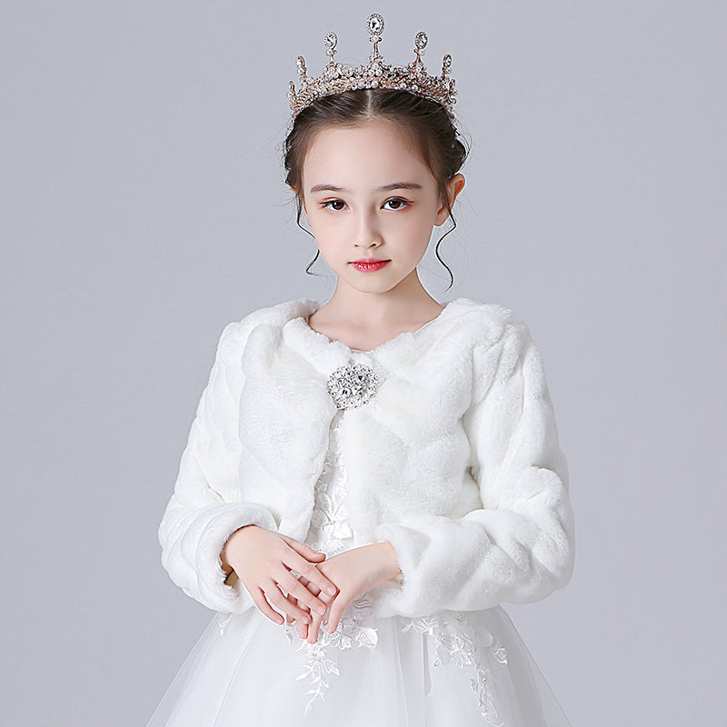 923 New Style Female Party Shawl Winter Warm Vest Cape Elegant Wedding Banquet Elegant Fake Fur Shawl