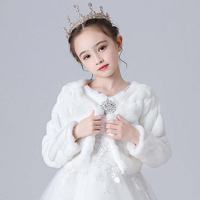 923 New Style Female Party Shawl Winter Warm Vest Cape Elegant Wedding Banquet Elegant Fake Fur Shawl