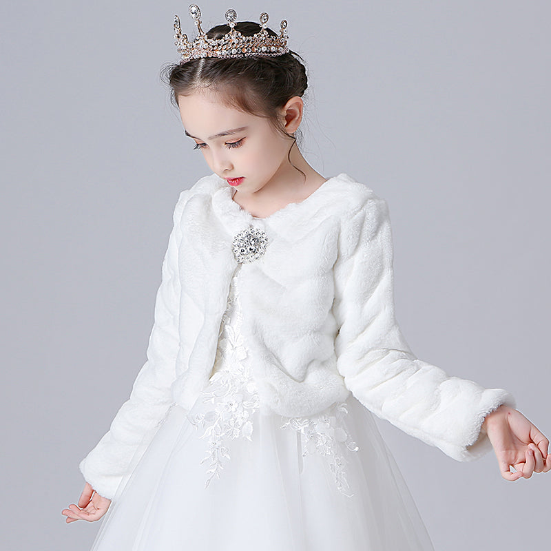 923 New Style Female Party Shawl Winter Warm Vest Cape Elegant Wedding Banquet Elegant Fake Fur Shawl