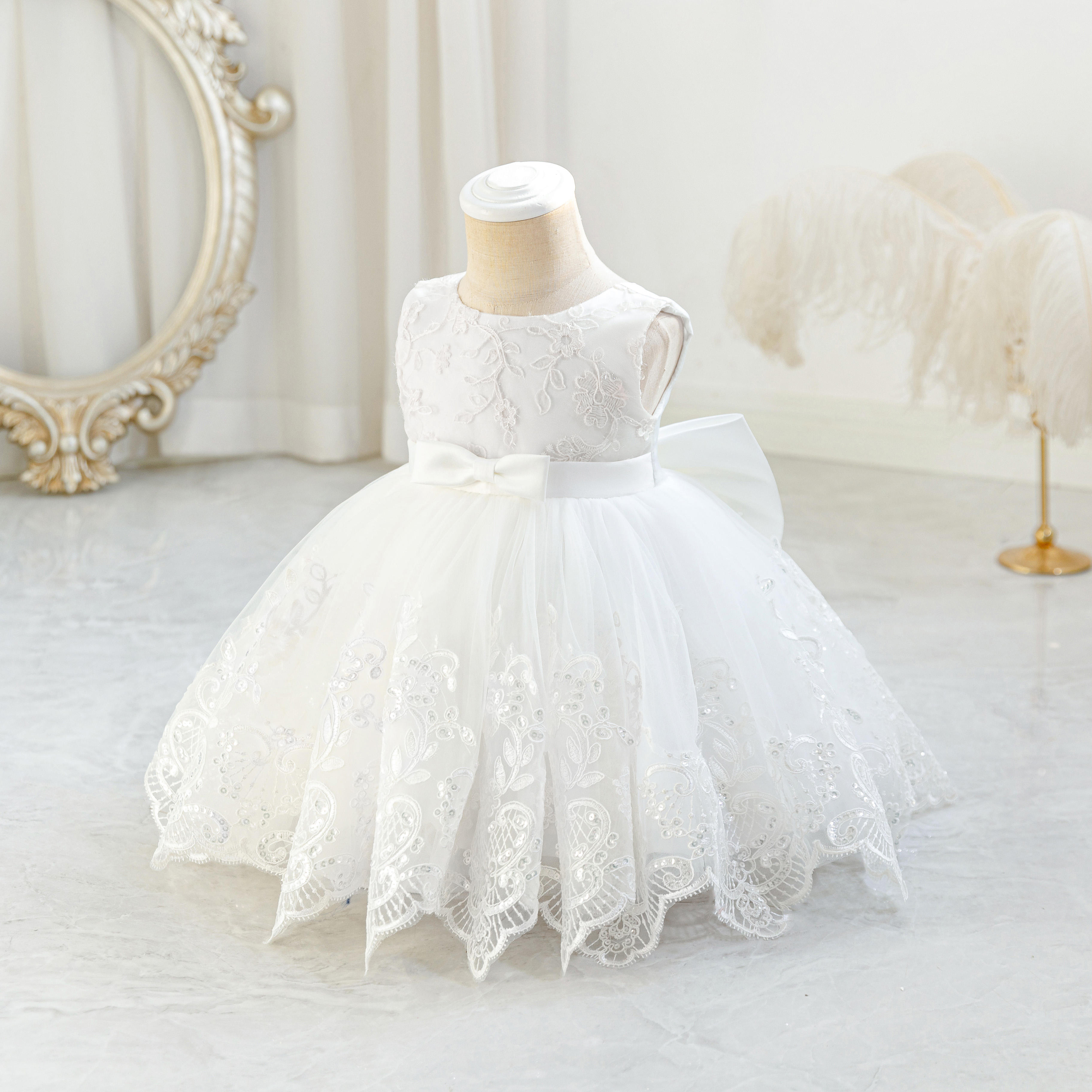 5277 Wholesale Luxury White Cotton Infant Baby Girl Baptism Dress Set Afghan Style 8 Months Kids Children Daily Wear Baptism Gown