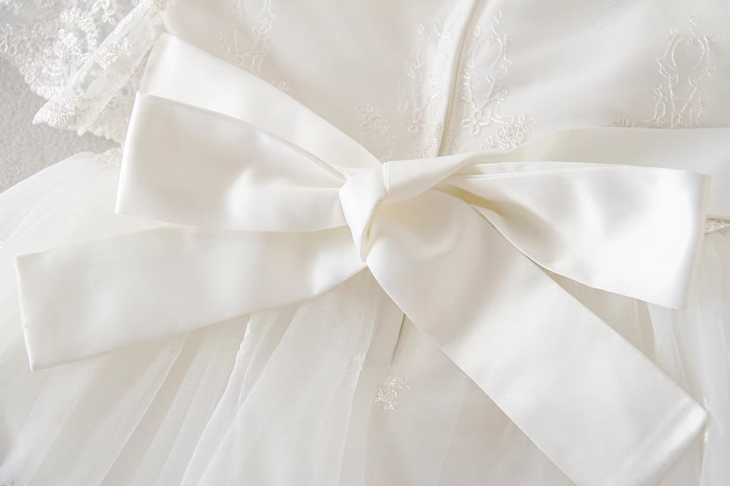 7527 Christening Fancy Outfits Luxury Bow Lace Baby Girls Tulle with Bonnet New Design Cute Embroidered Elegant Baptism Dress