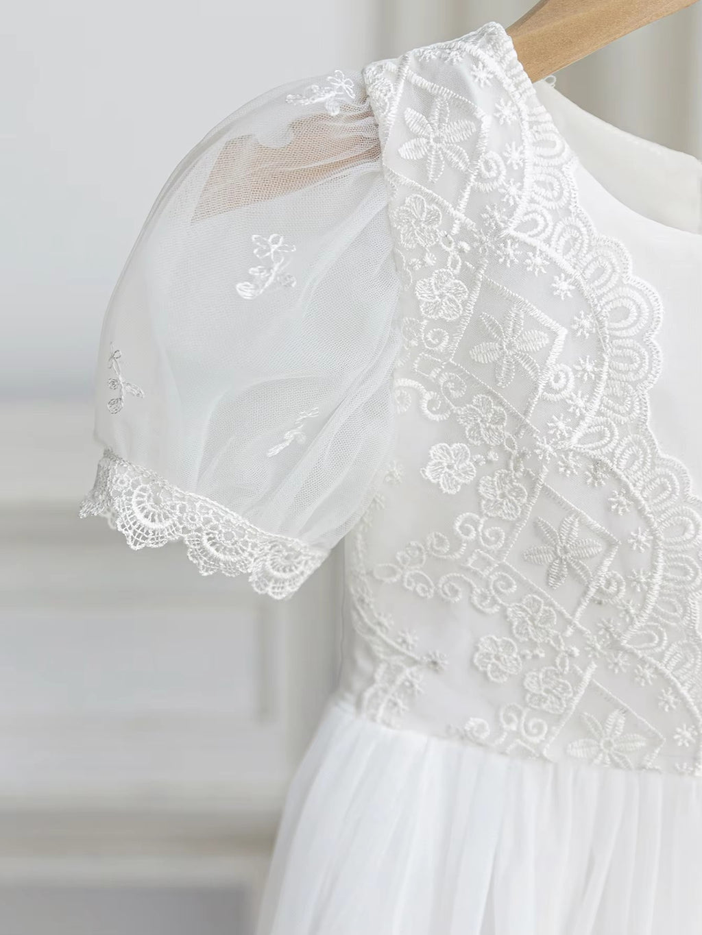 5175 Little Girls Dresses White Elegant Princess Dress Embroidery Birthday Party Frocks Kids Wear Wholesale