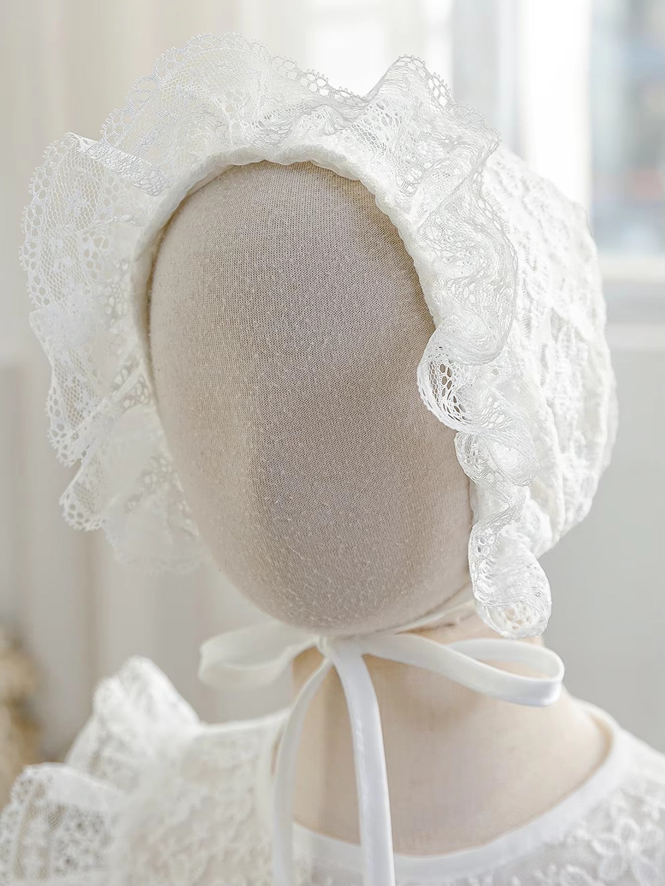 9678 Baby Princess Gown White Design Infant Baby Girls Wedding Party Birthday  with  Hat Ball Gown Baptism Dress Wholesale