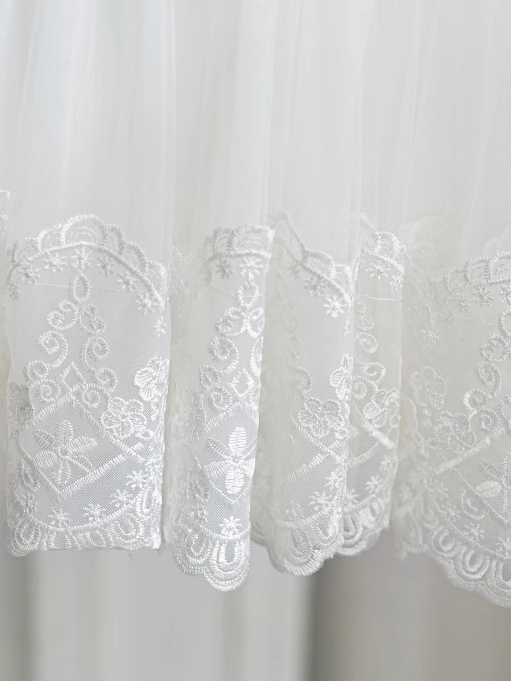 5175 Little Girls Dresses White Elegant Princess Dress Embroidery Birthday Party Frocks Kids Wear Wholesale